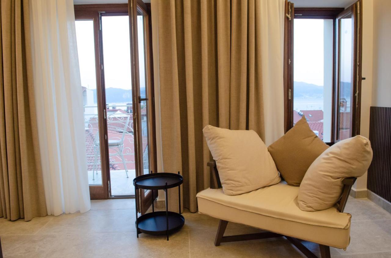 Leone Suites Nafpaktos Exterior foto