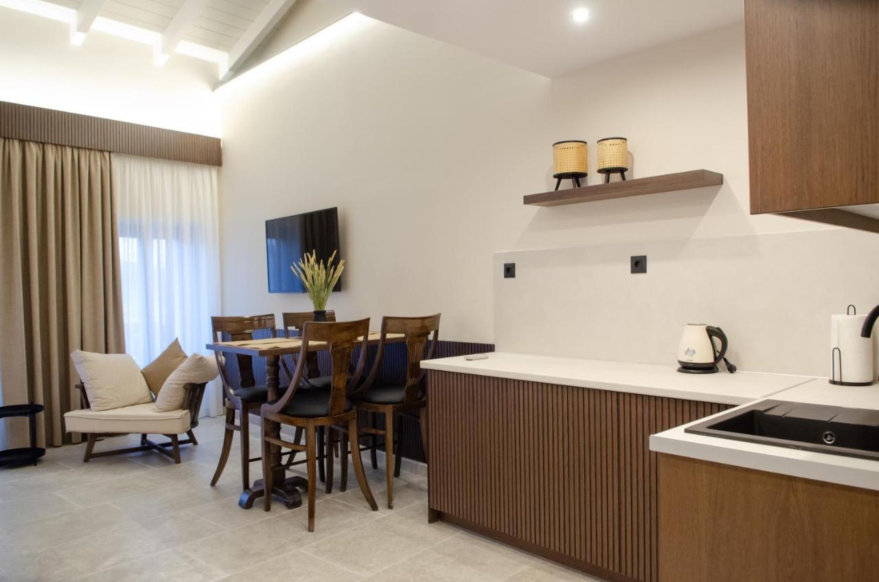 Leone Suites Nafpaktos Exterior foto